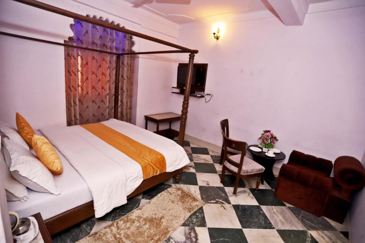 Hotel Rang Sagar Haveli Udaipur Exteriör bild